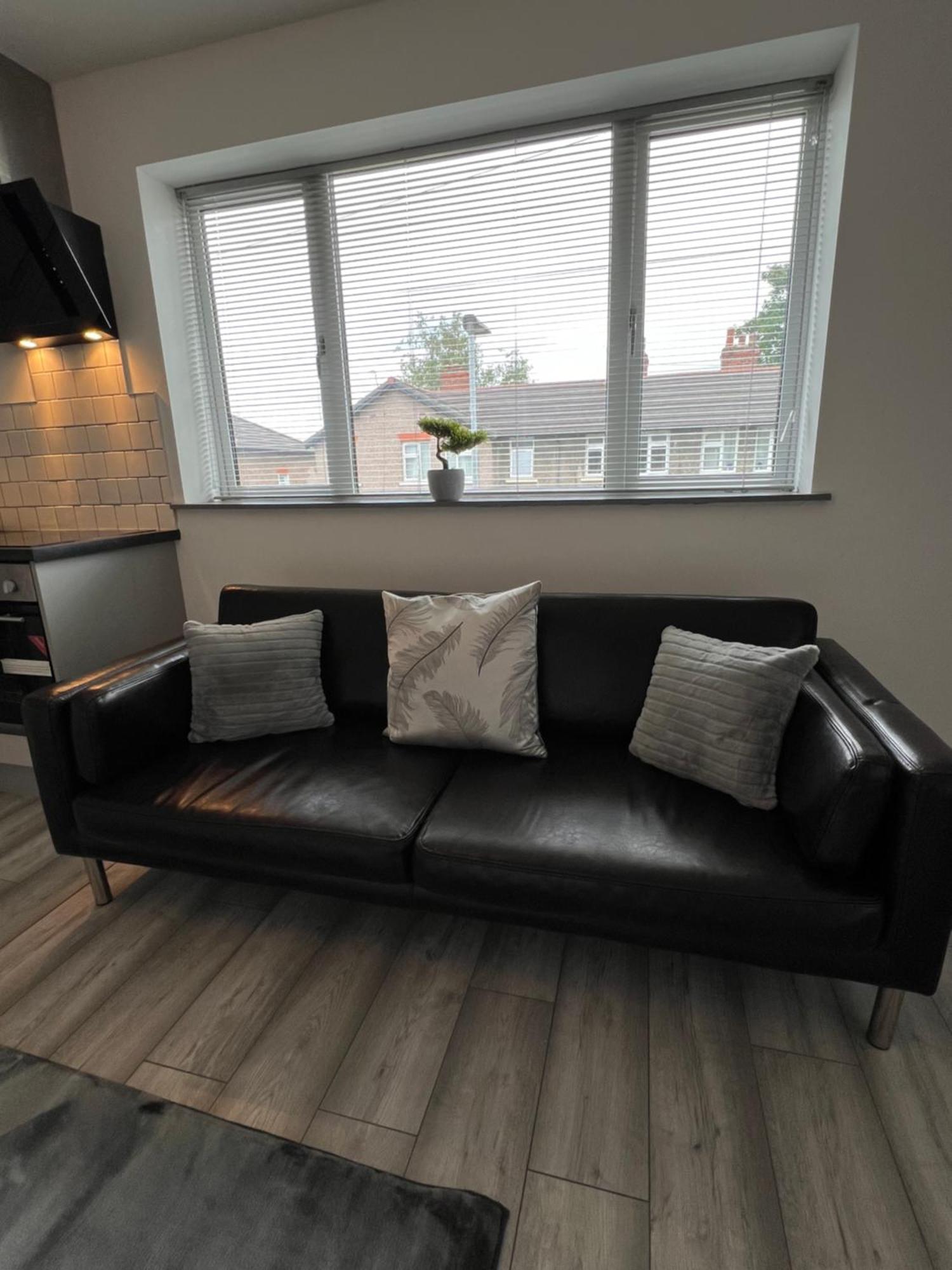 Cosy Modern Apartment Воррінгтон Екстер'єр фото